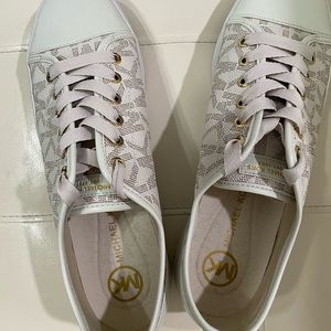 Michael Kor sneakers